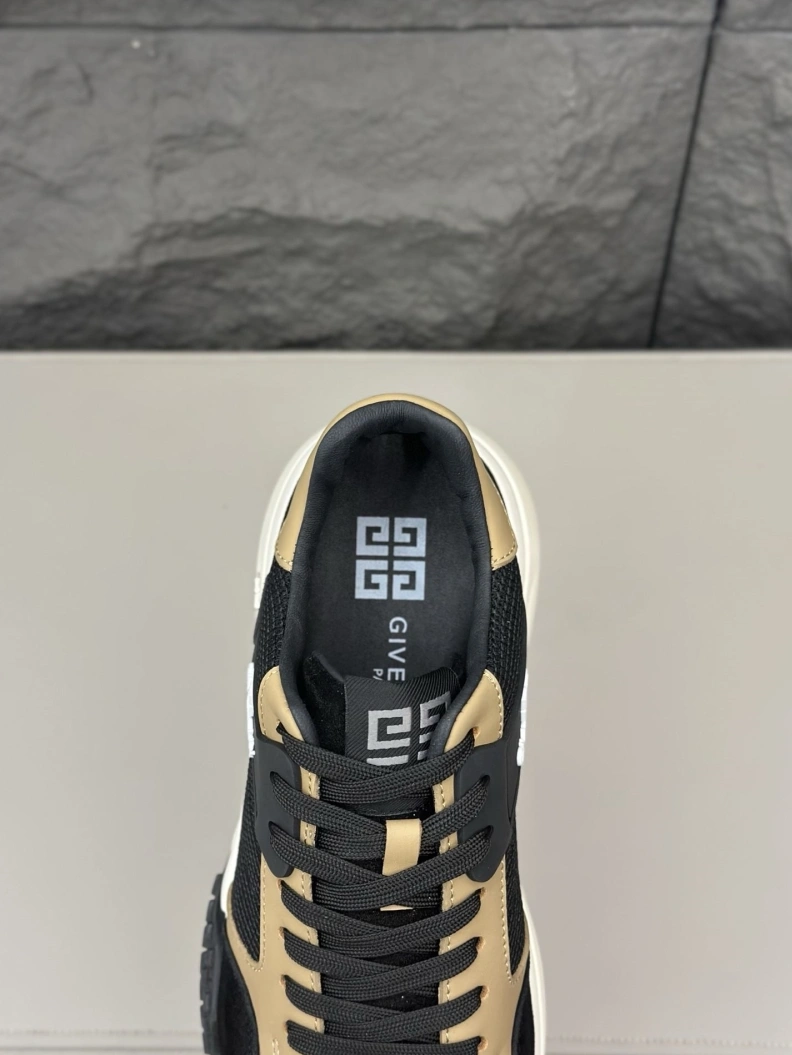 Bold Gxvxnchy Sneakers 151897