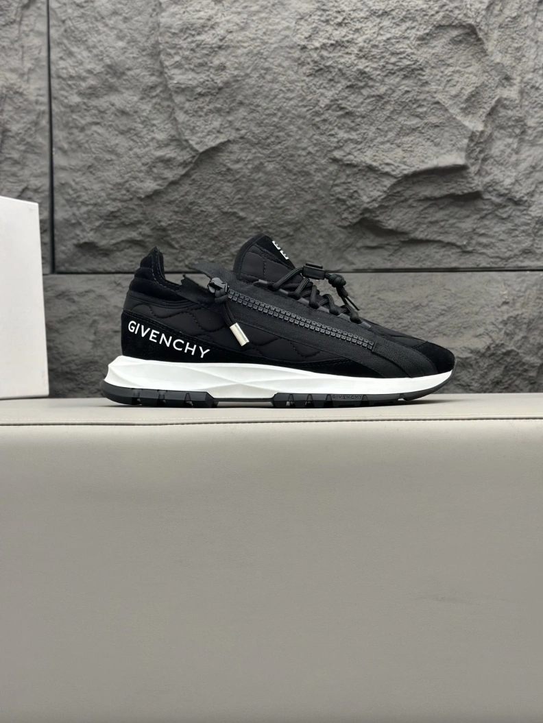 Gxvxnchy Sneakers Elegant 151891