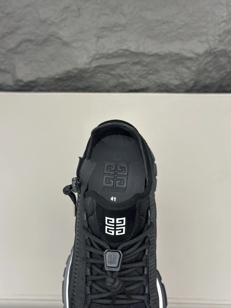 Gxvxnchy Sneakers Elegant 151891