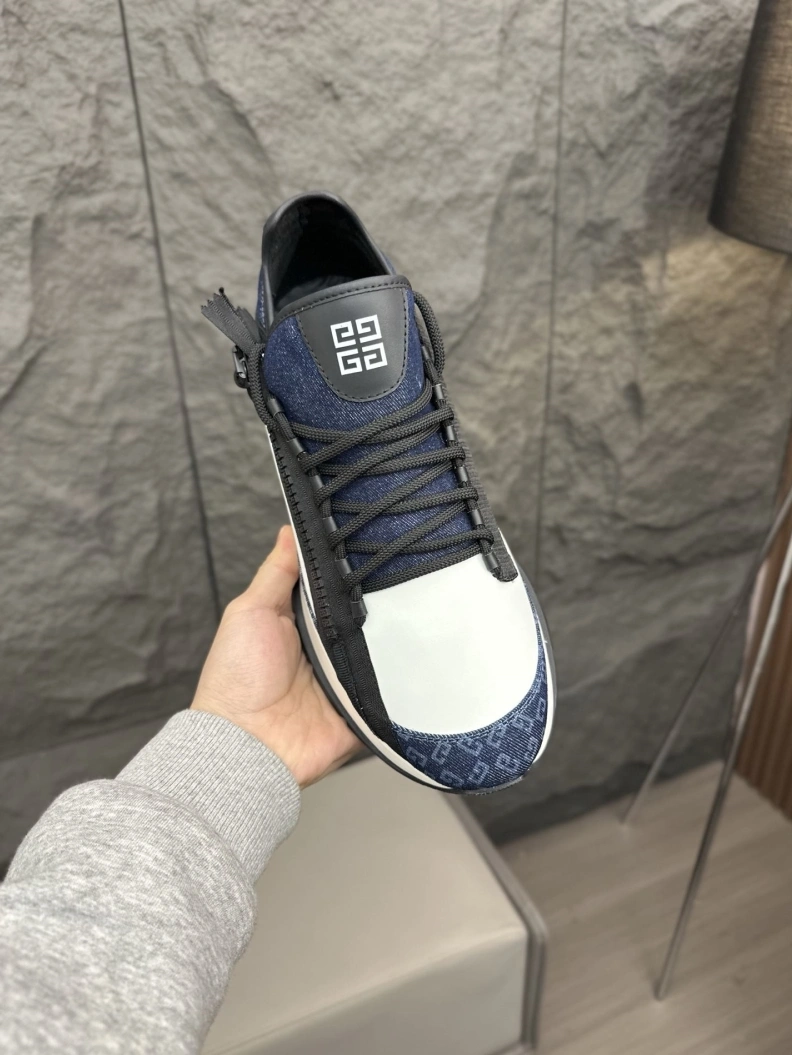 Sophisticated Gxvxnchy Sneakers 151896