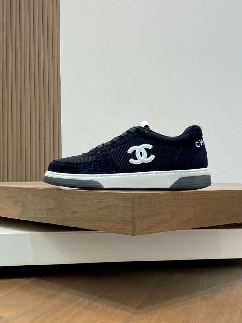 Practical Chxnxl Sneakers 118136
