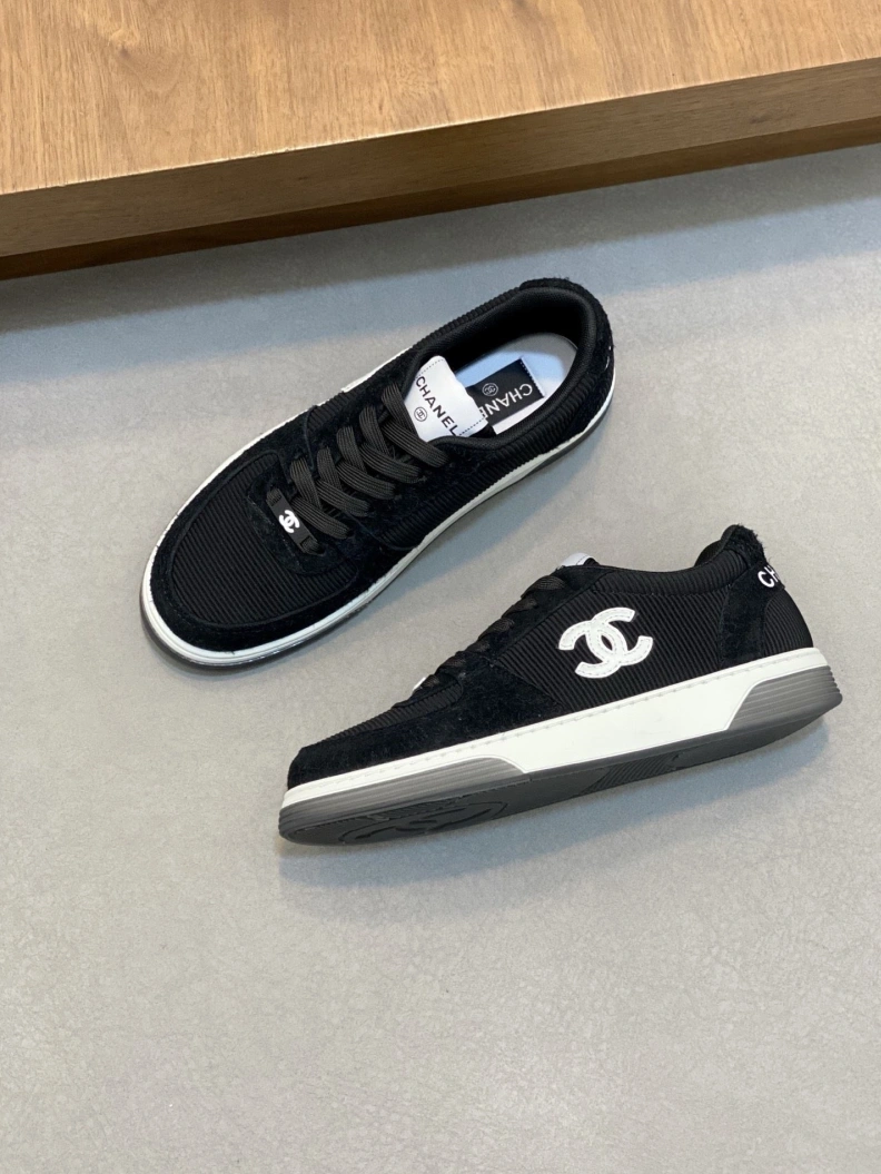 Practical Chxnxl Sneakers 118136