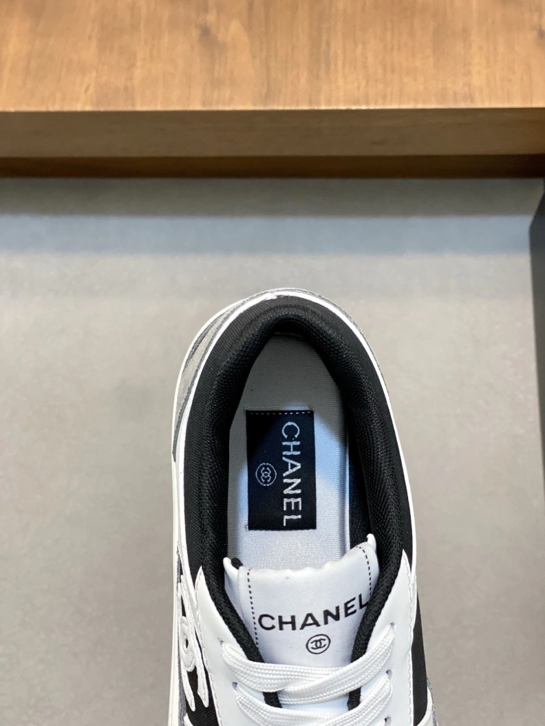 Resilient Chxnxl Sneakers 118130