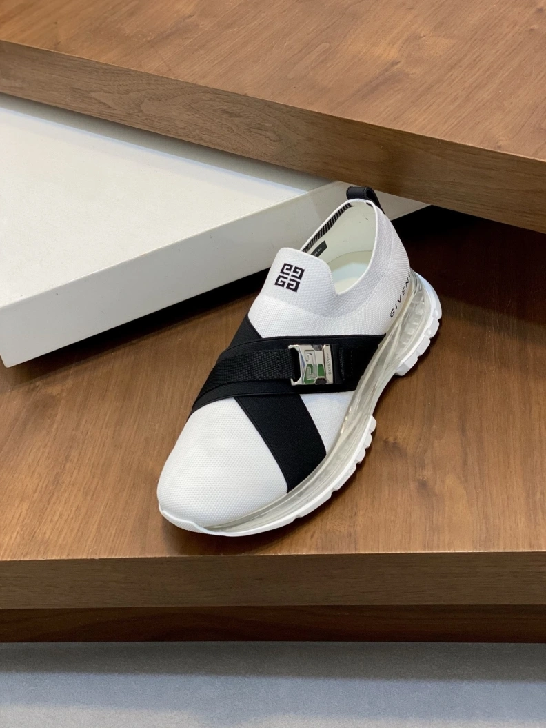 Bold Gxvxnchy Sneakers 151888