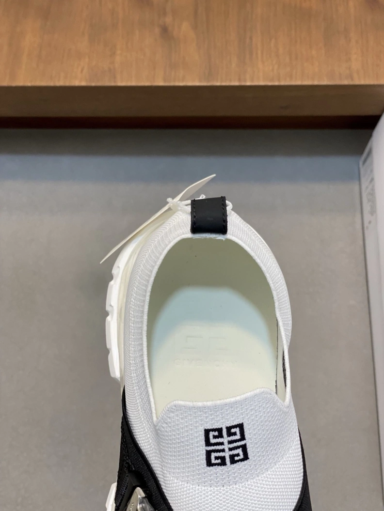 Bold Gxvxnchy Sneakers 151888
