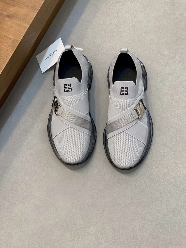 Gxvxnchy Sneakers Resilient 151887