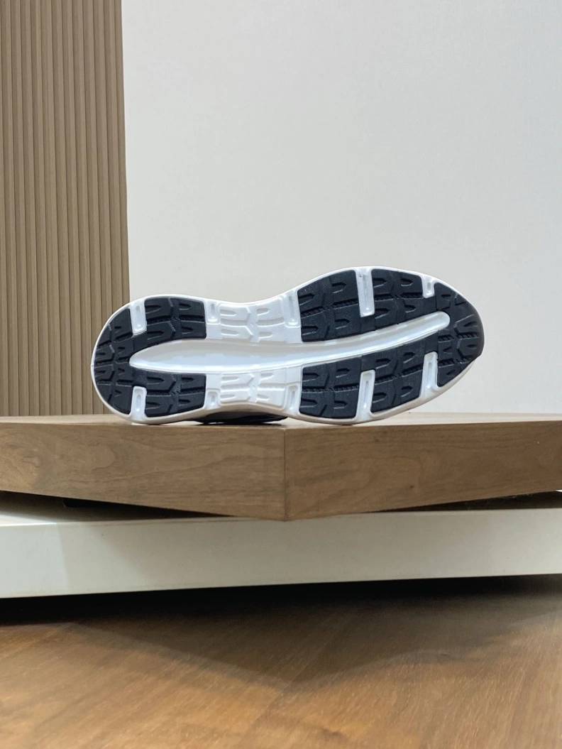 Functional Mxnclxr Sneakers 197205
