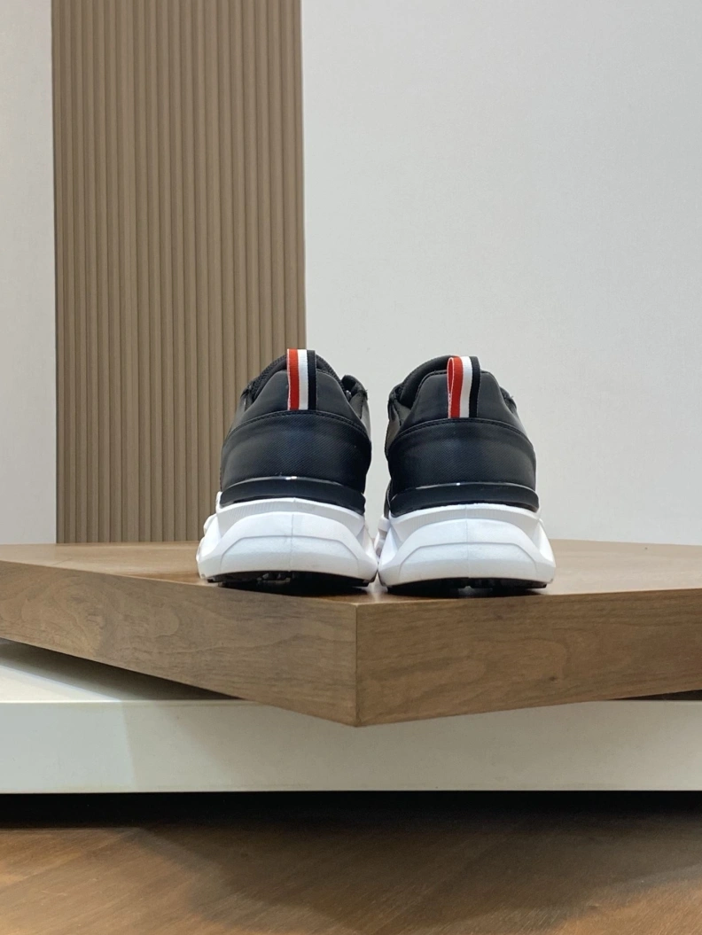 DailyWear Mxnclxr Sneakers 197180