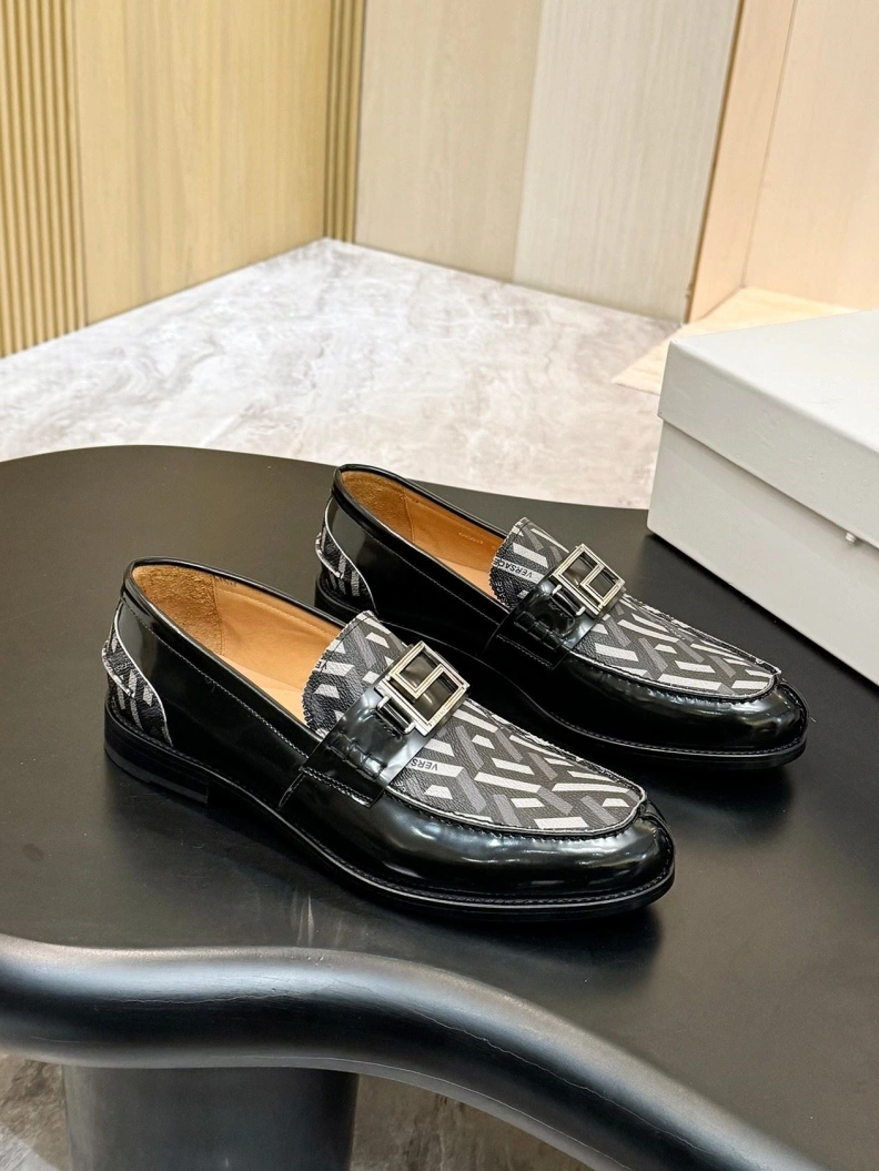Bold Gxvxnchy Leather Shoes 152030