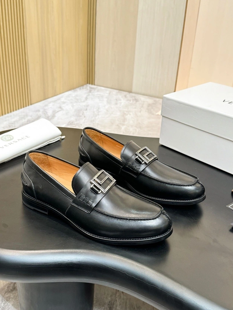 Gxvxnchy Leather Shoes EyeCatching 152027