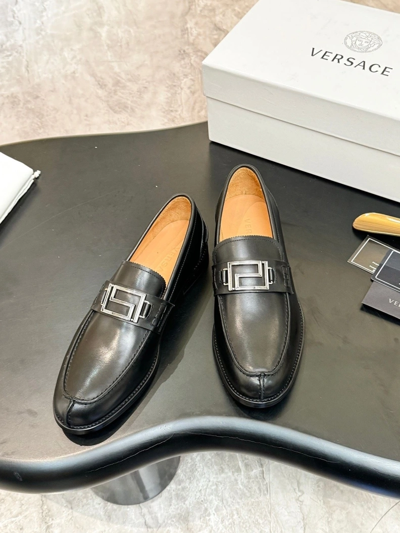 Gxvxnchy Leather Shoes EyeCatching 152027