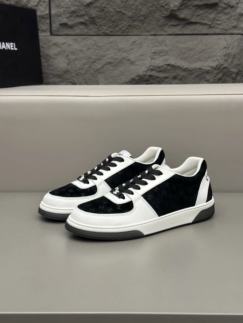 Minimalist Chxnxl Sneakers 118124
