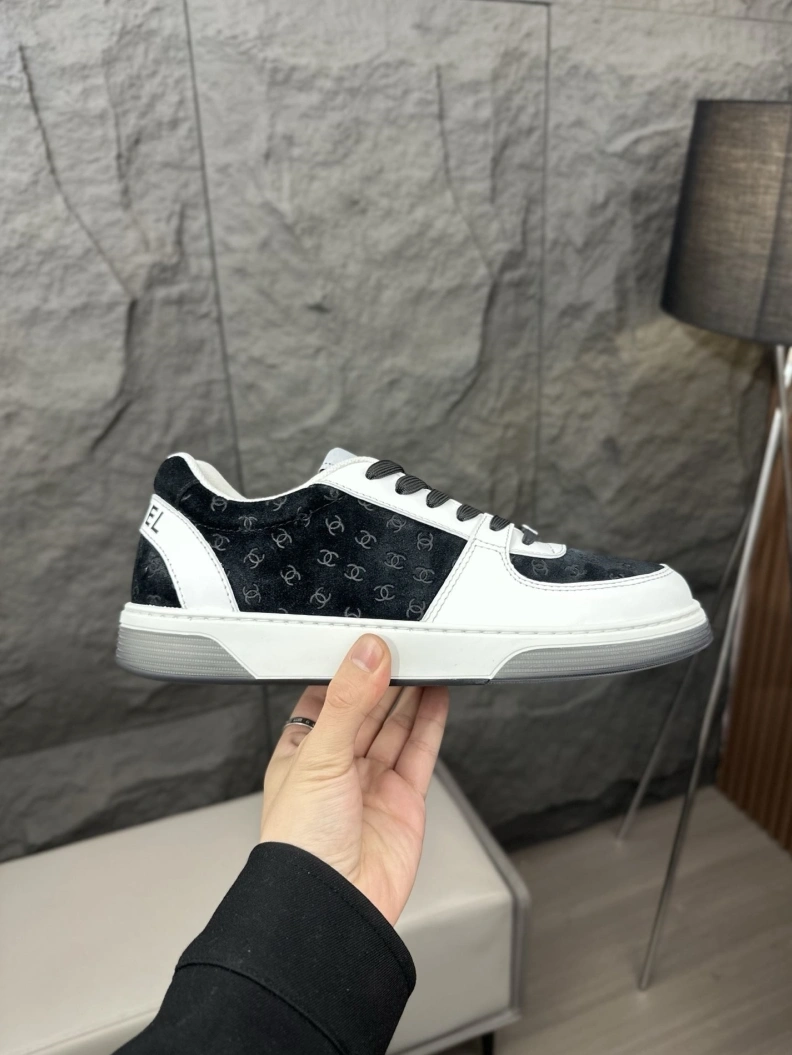 Minimalist Chxnxl Sneakers 118124