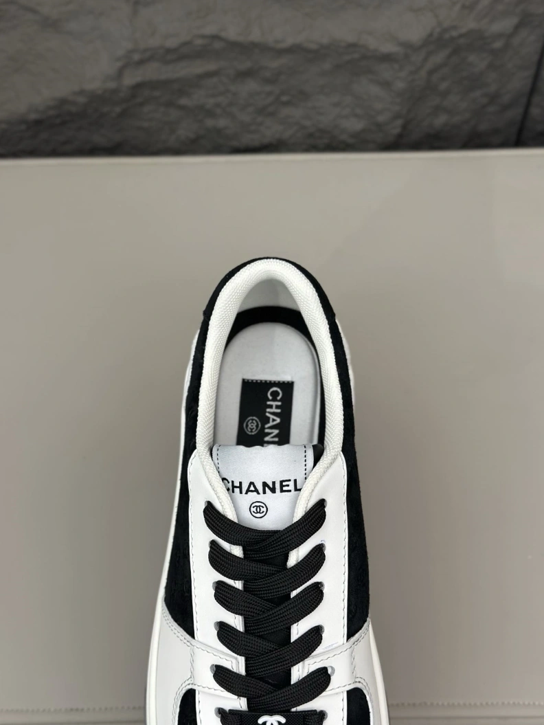 Minimalist Chxnxl Sneakers 118124