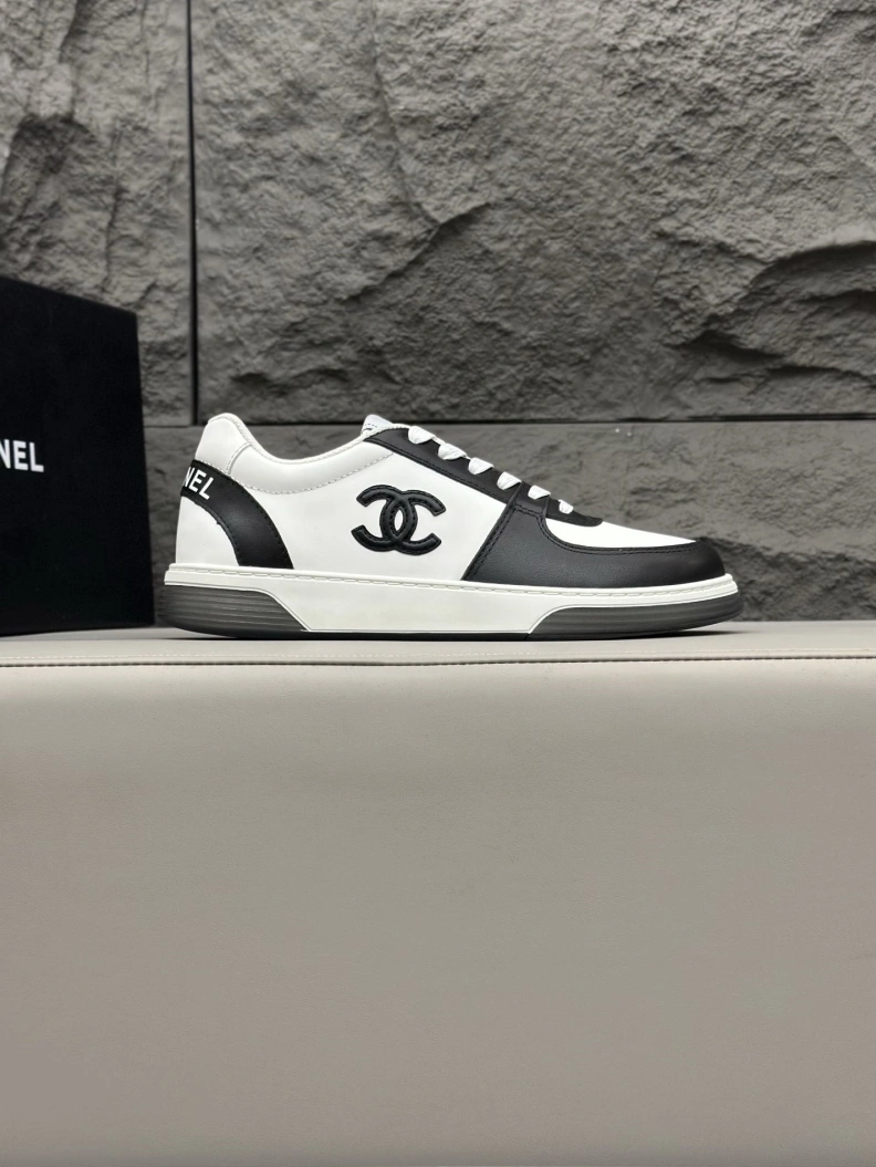 Bright Chxnxl Sneakers 118126