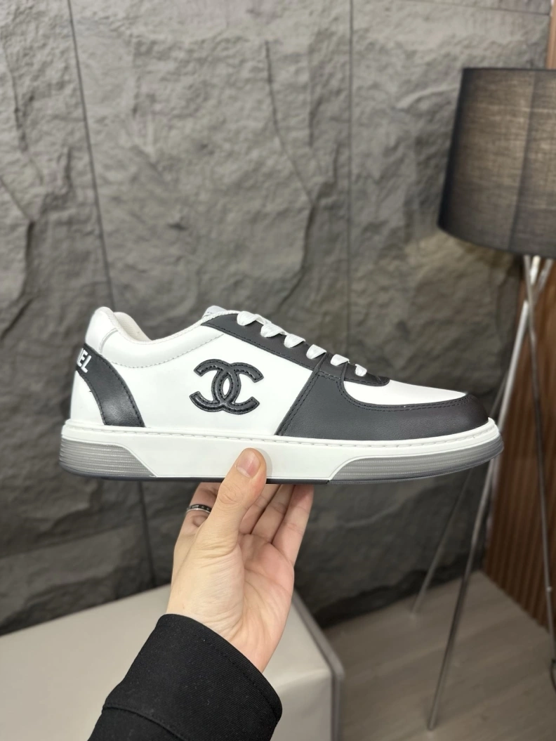 Bright Chxnxl Sneakers 118126