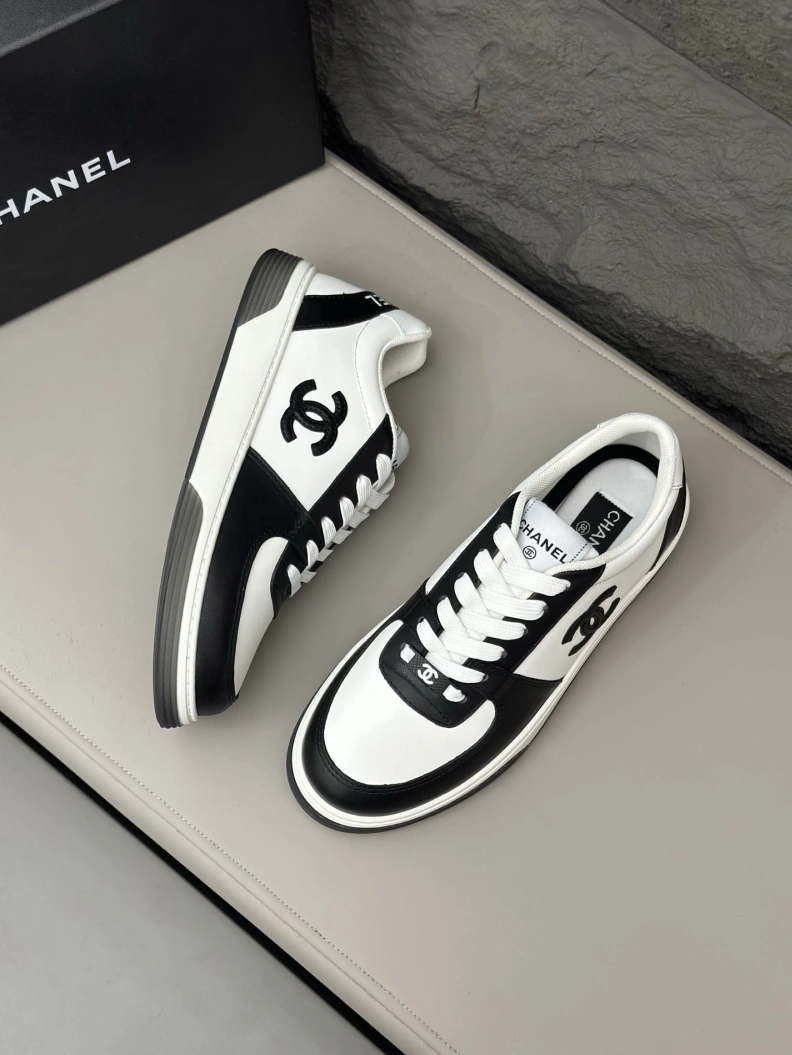 Bright Chxnxl Sneakers 118126
