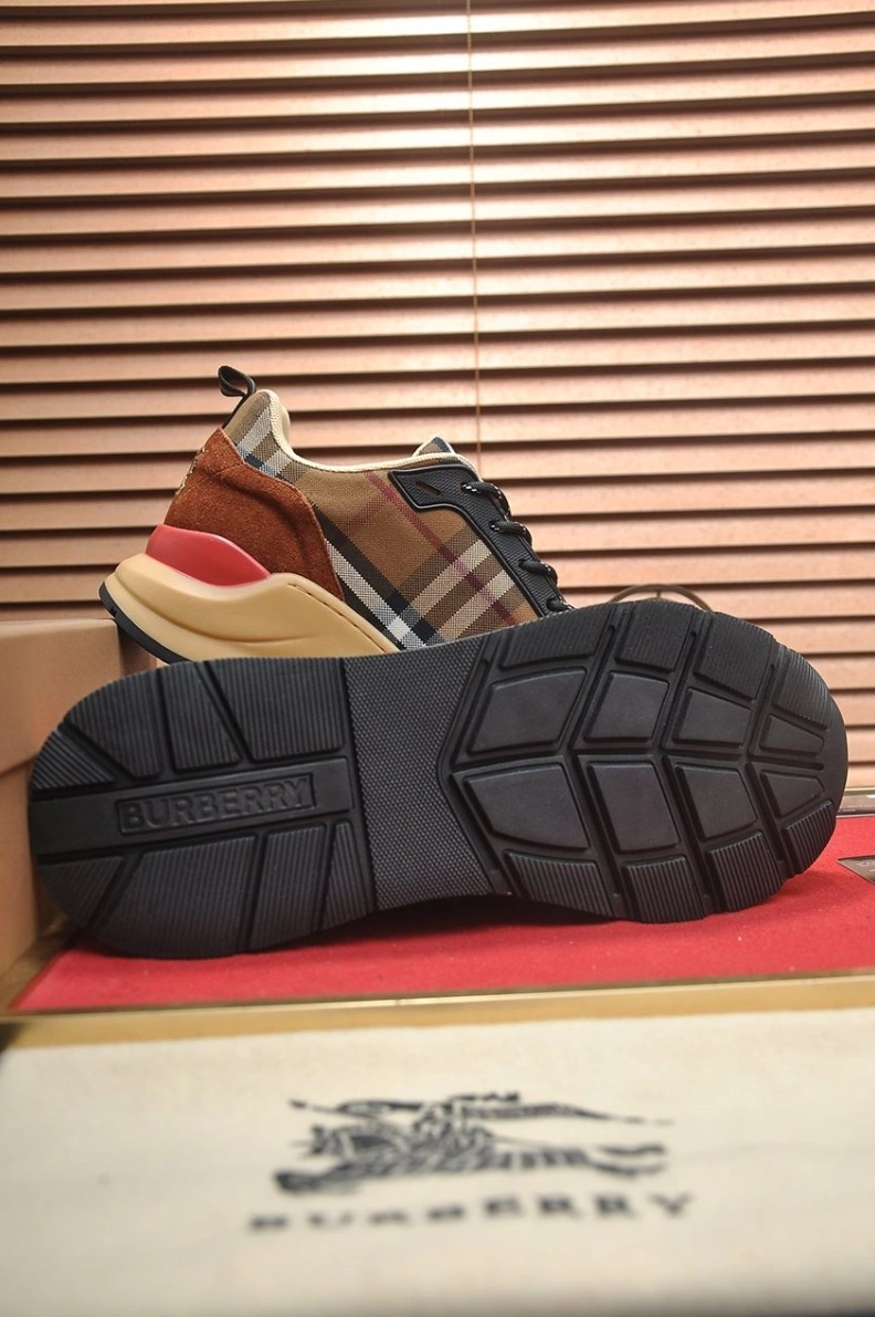 Comfortable Bxrbxrry Sneakers 114450