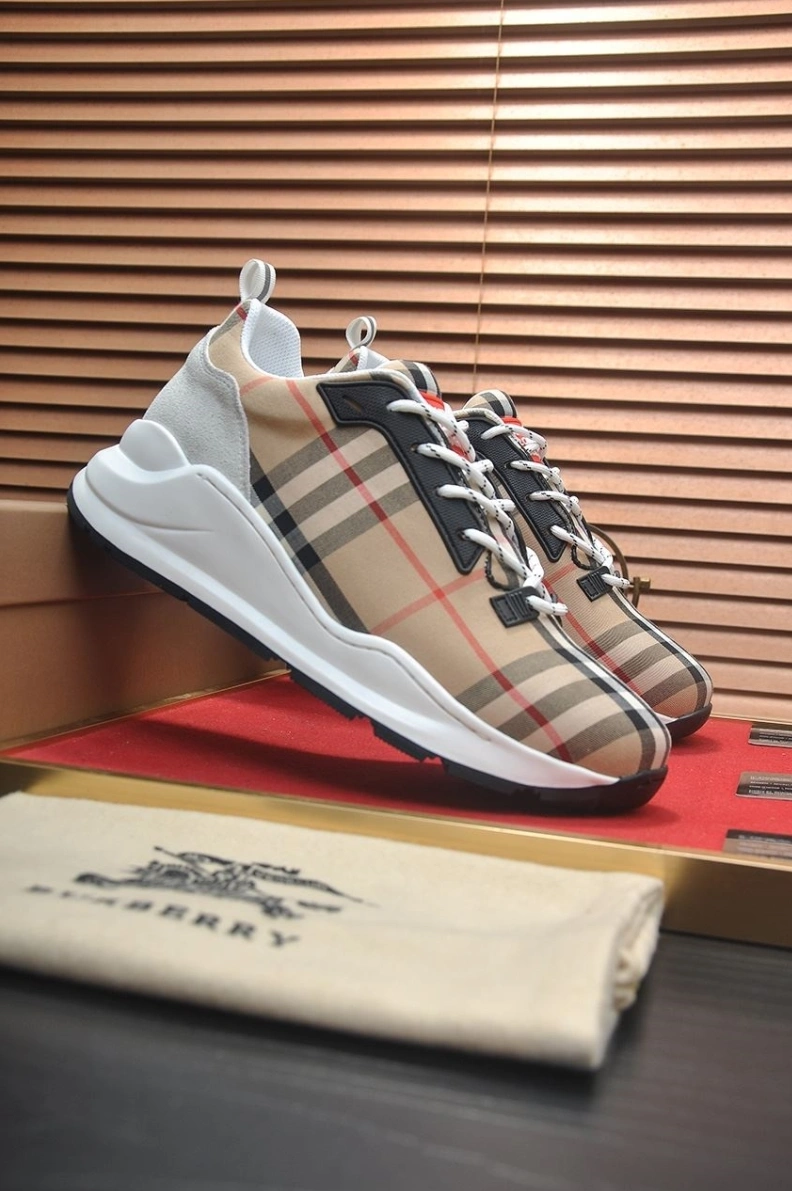 Unique Bxrbxrry Sneakers 114448