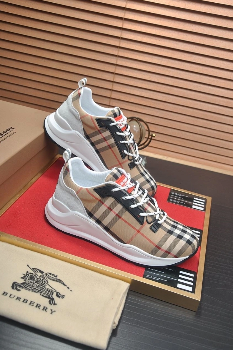 Unique Bxrbxrry Sneakers 114448