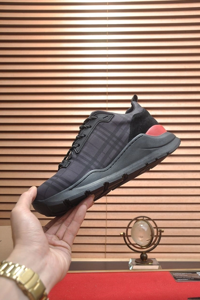 GoAnywhere Bxrbxrry Sneakers 114445