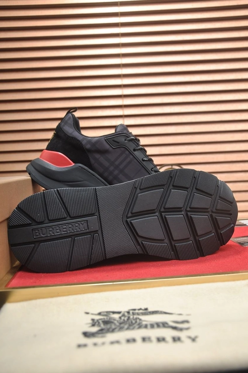 GoAnywhere Bxrbxrry Sneakers 114445