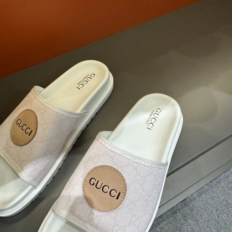 Cozy Gxccx Slippers 155301