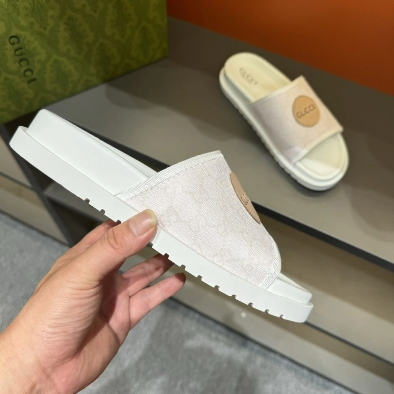 Cozy Gxccx Slippers 155301