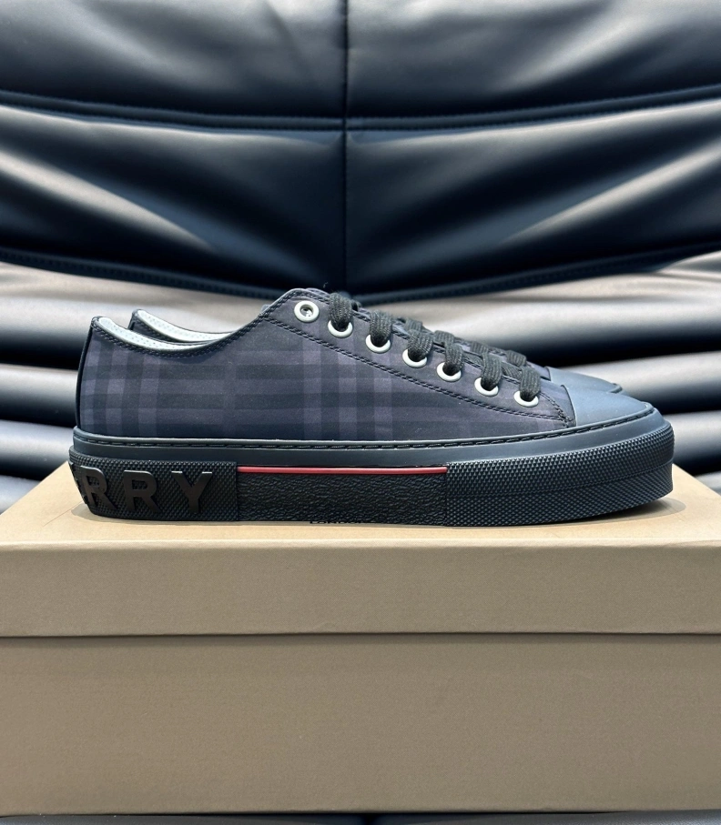 GoodFit Bxrbxrry Sneakers 114440