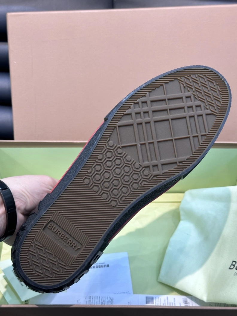 GoodFit Bxrbxrry Sneakers 114440