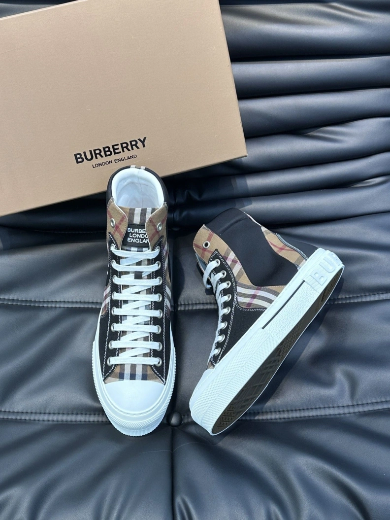 Bright Bxrbxrry Sneakers 114446