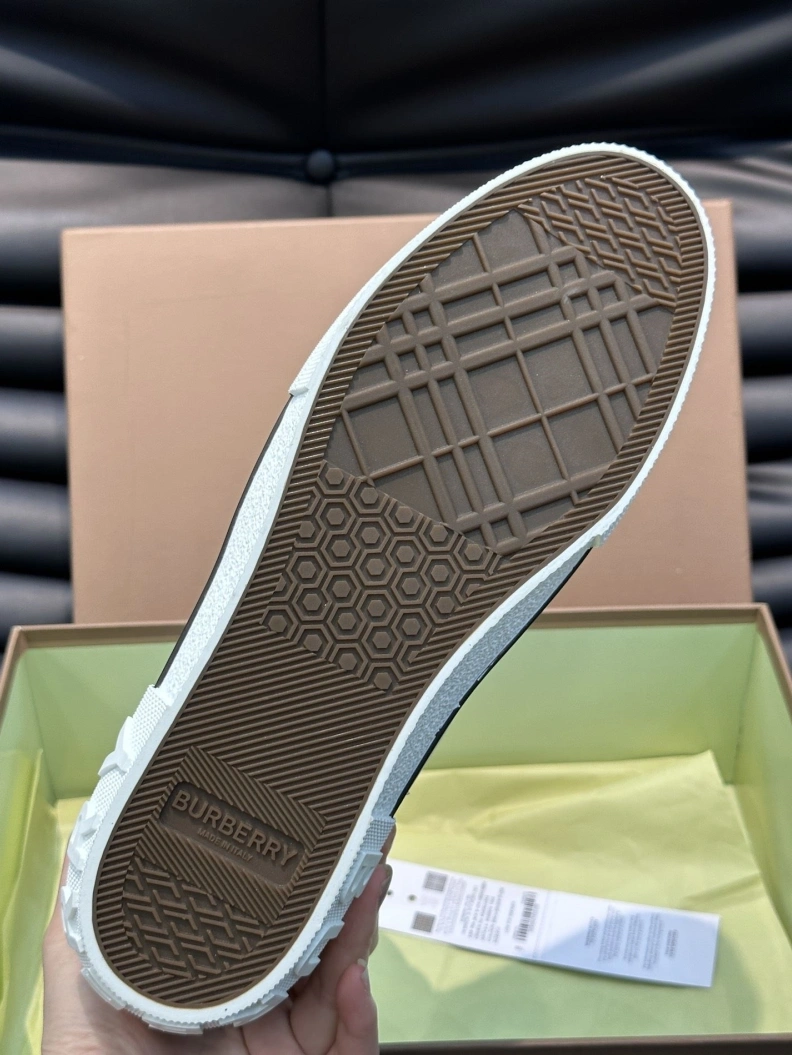 Bright Bxrbxrry Sneakers 114446