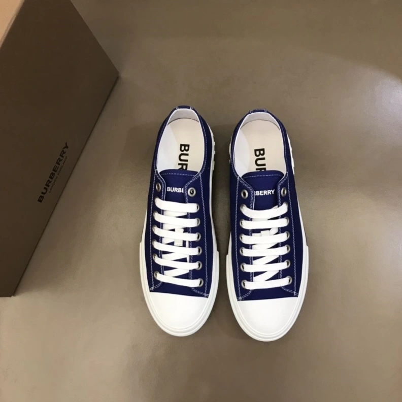 Stylish Bxrbxrry Sneakers 114437