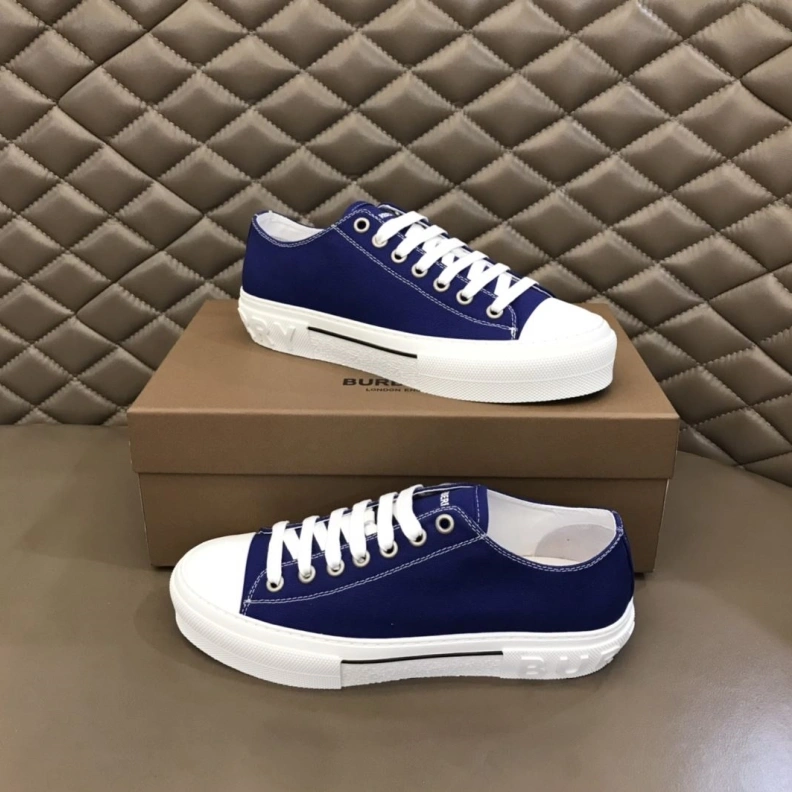 Stylish Bxrbxrry Sneakers 114437