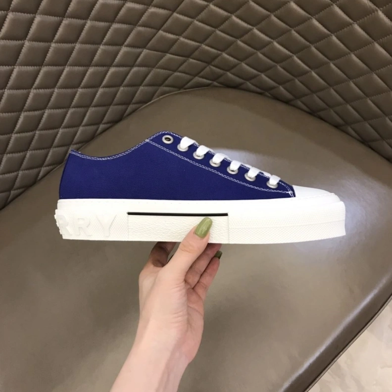 Stylish Bxrbxrry Sneakers 114437