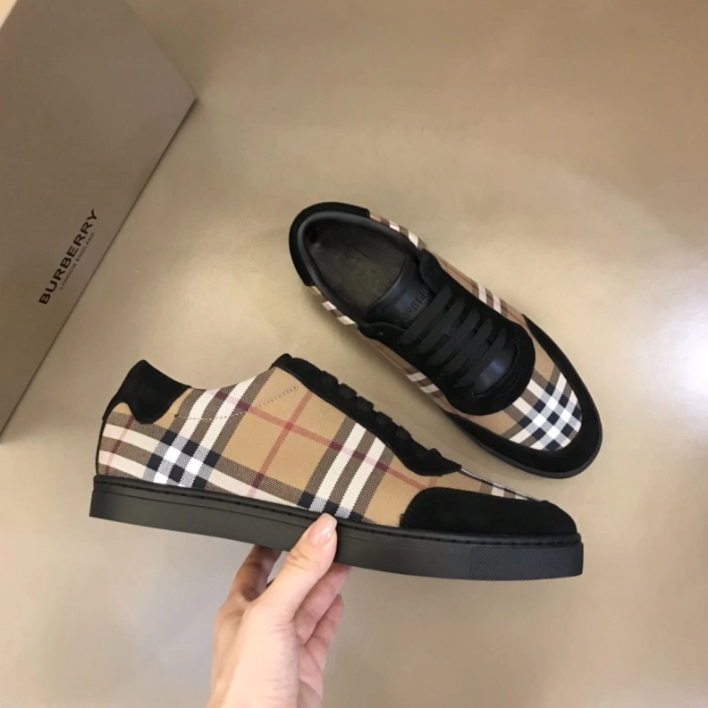 Reliable Bxrbxrry Sneakers 114433