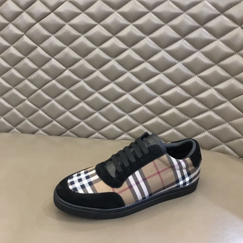 Reliable Bxrbxrry Sneakers 114433