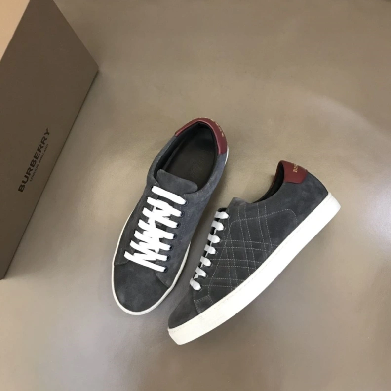 Timeless Bxrbxrry Sneakers 114426