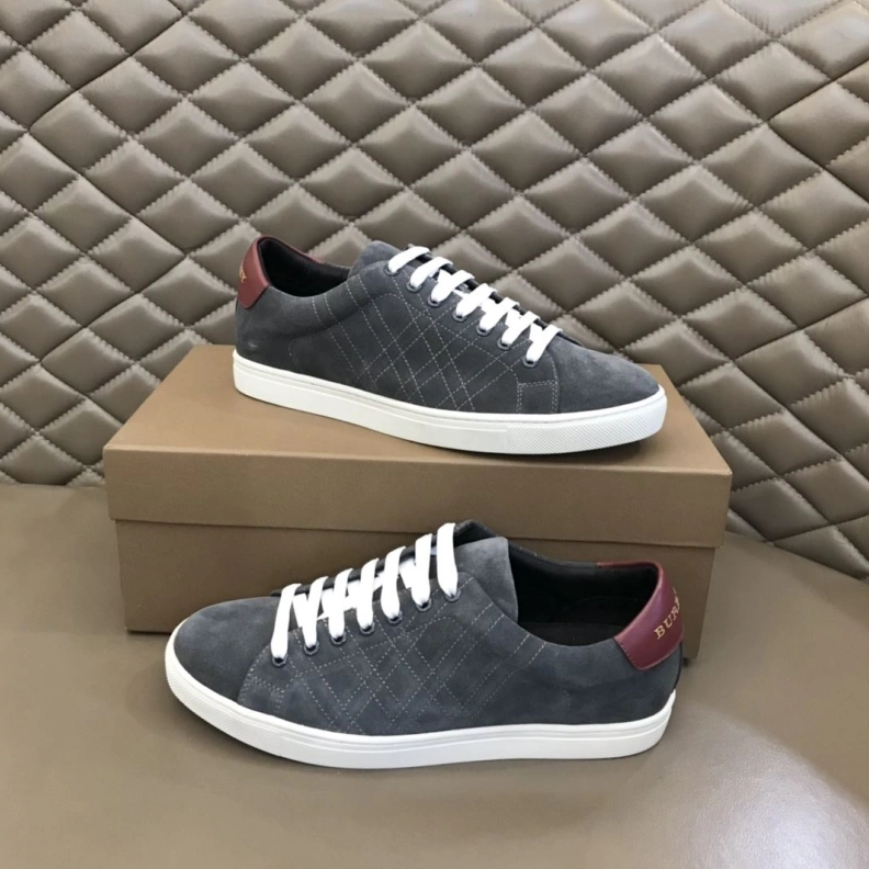 Timeless Bxrbxrry Sneakers 114426