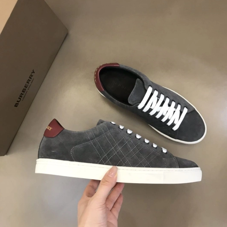 Timeless Bxrbxrry Sneakers 114426