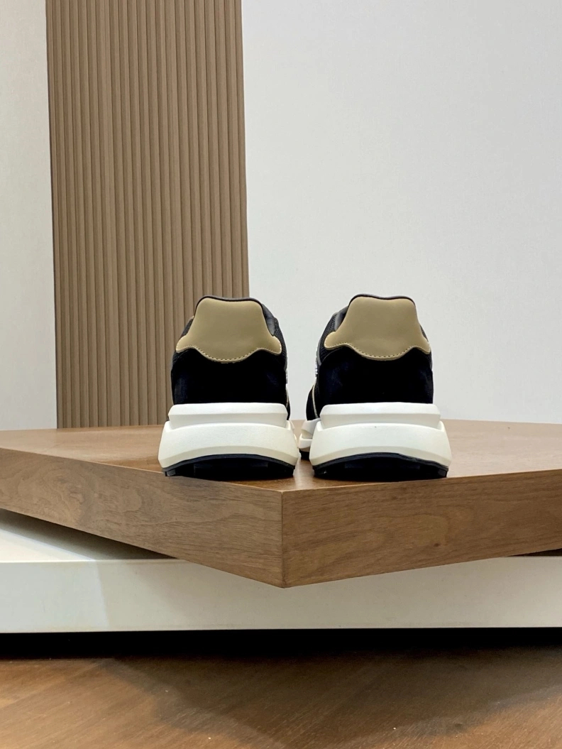 Gxvxnchy Sneakers ModernLook 151894