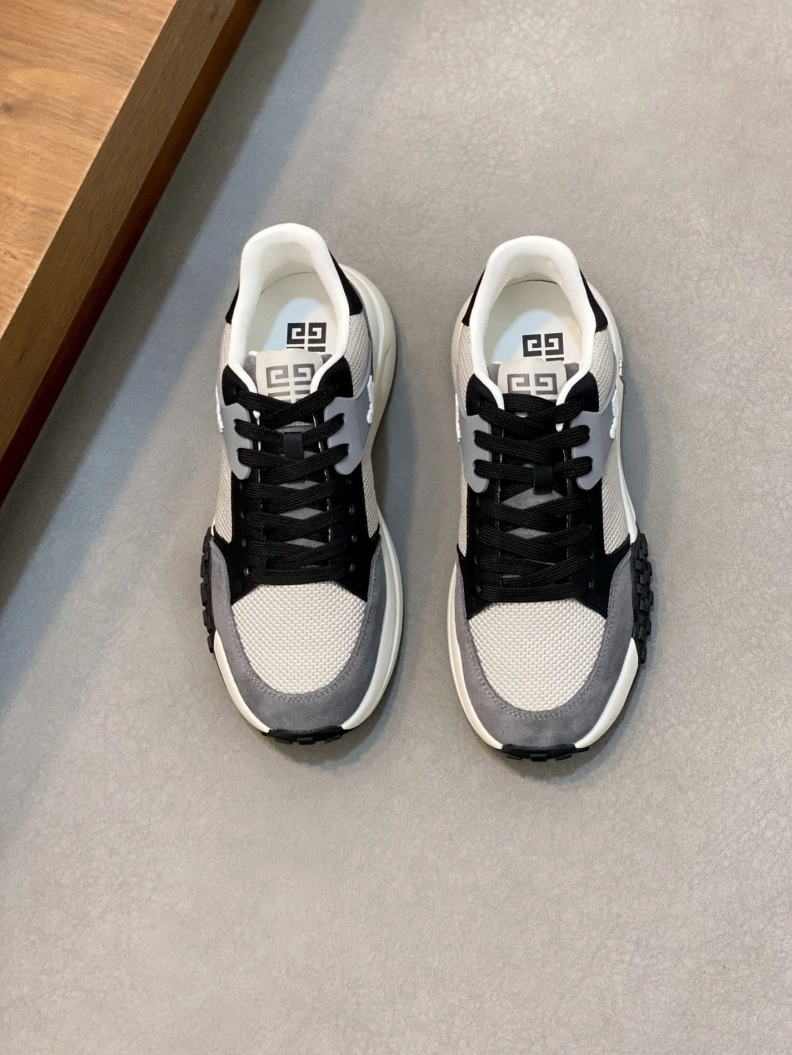Gxvxnchy Sneakers Classic 151885