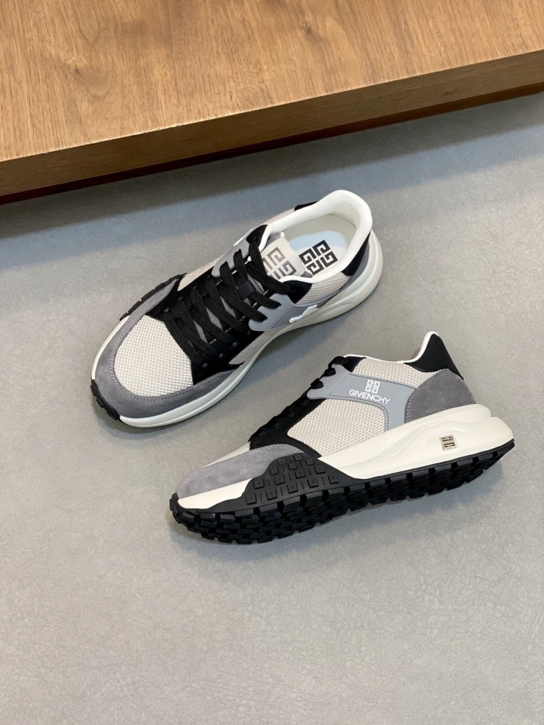 Gxvxnchy Sneakers Classic 151885