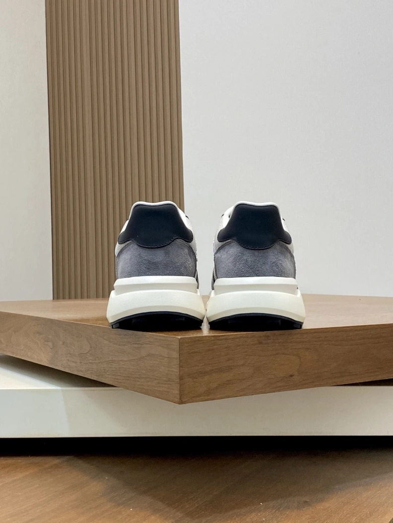 Gxvxnchy Sneakers Classic 151885