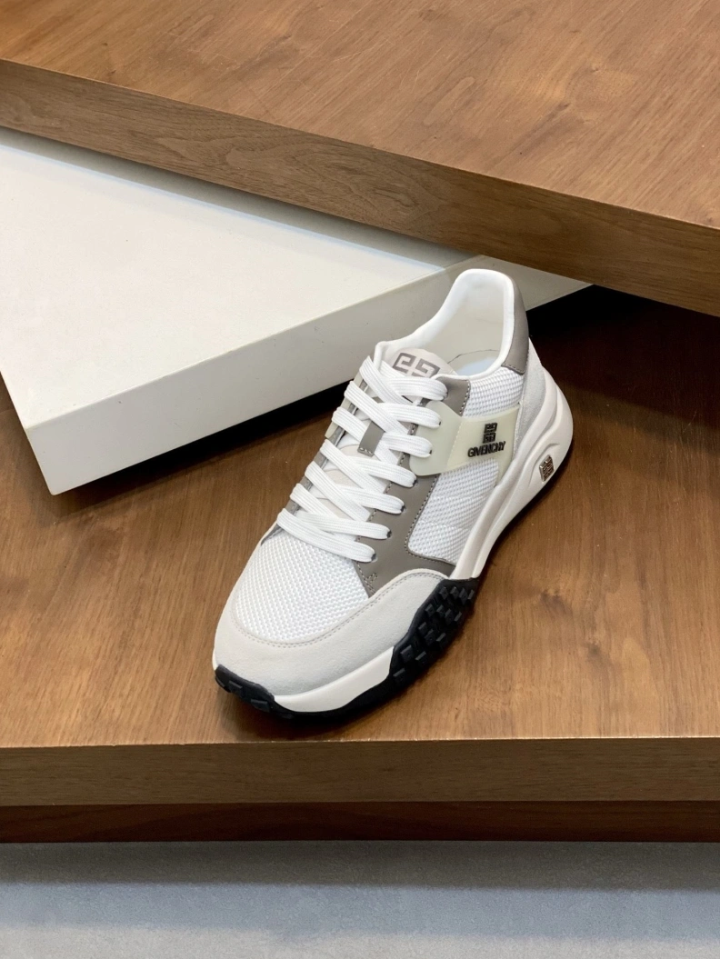 Efficient Gxvxnchy Sneakers 151904