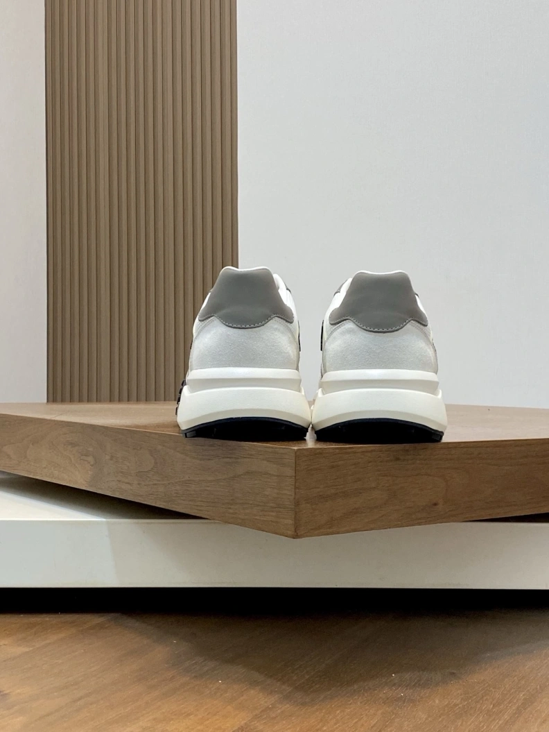 Efficient Gxvxnchy Sneakers 151904