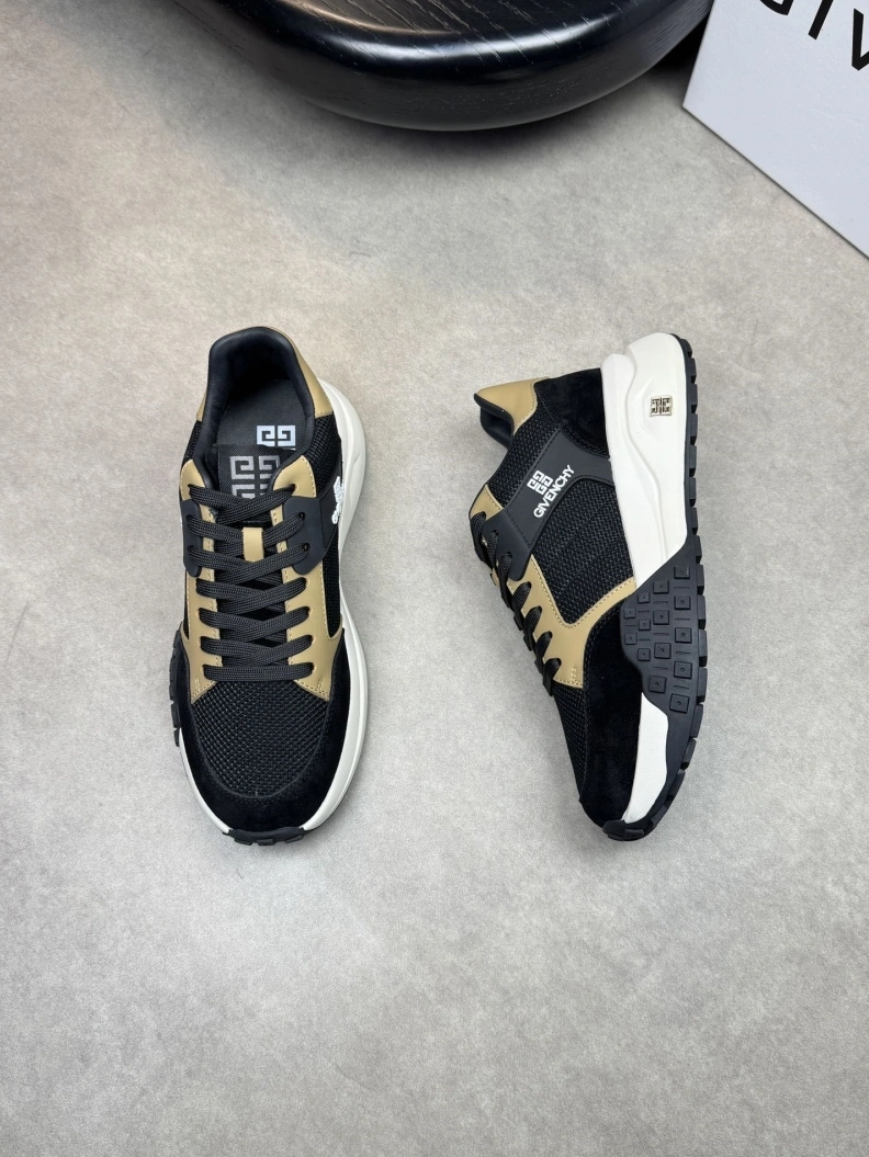 AllSeason Gxvxnchy Sneakers 151882