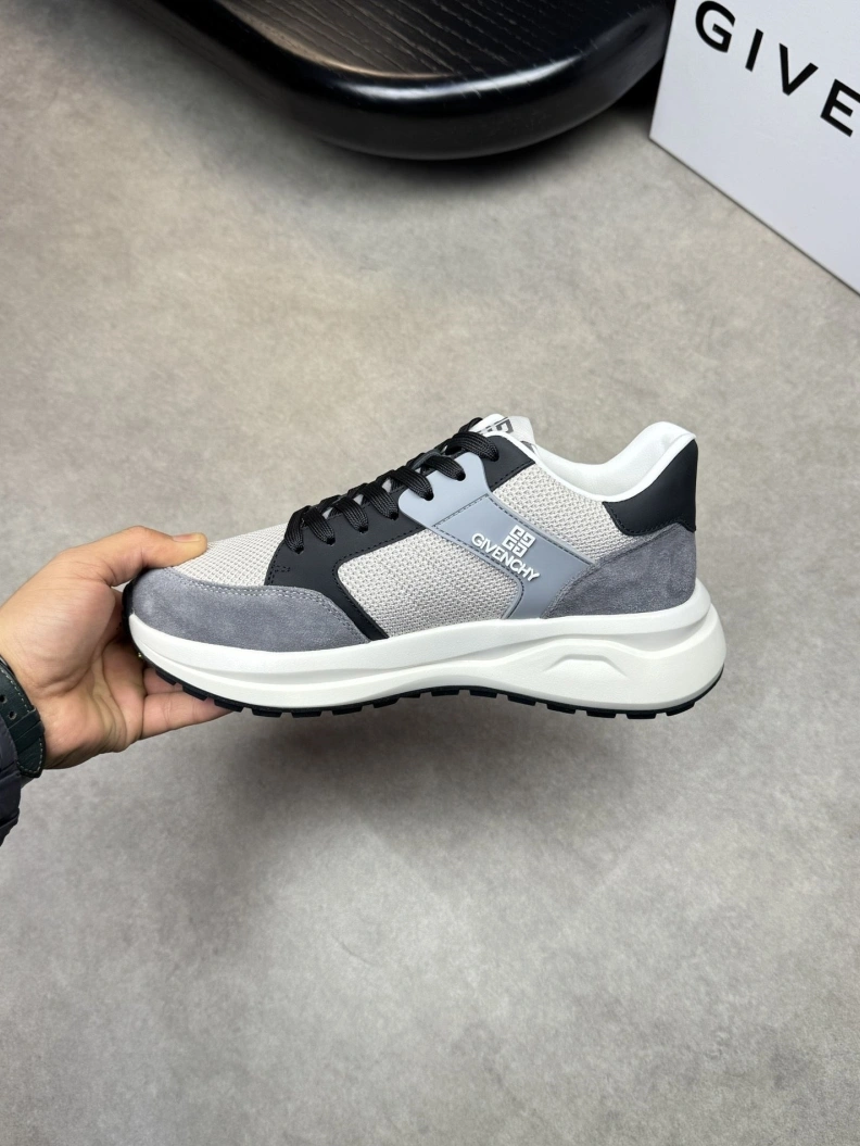 NewStyle Gxvxnchy Sneakers 151883