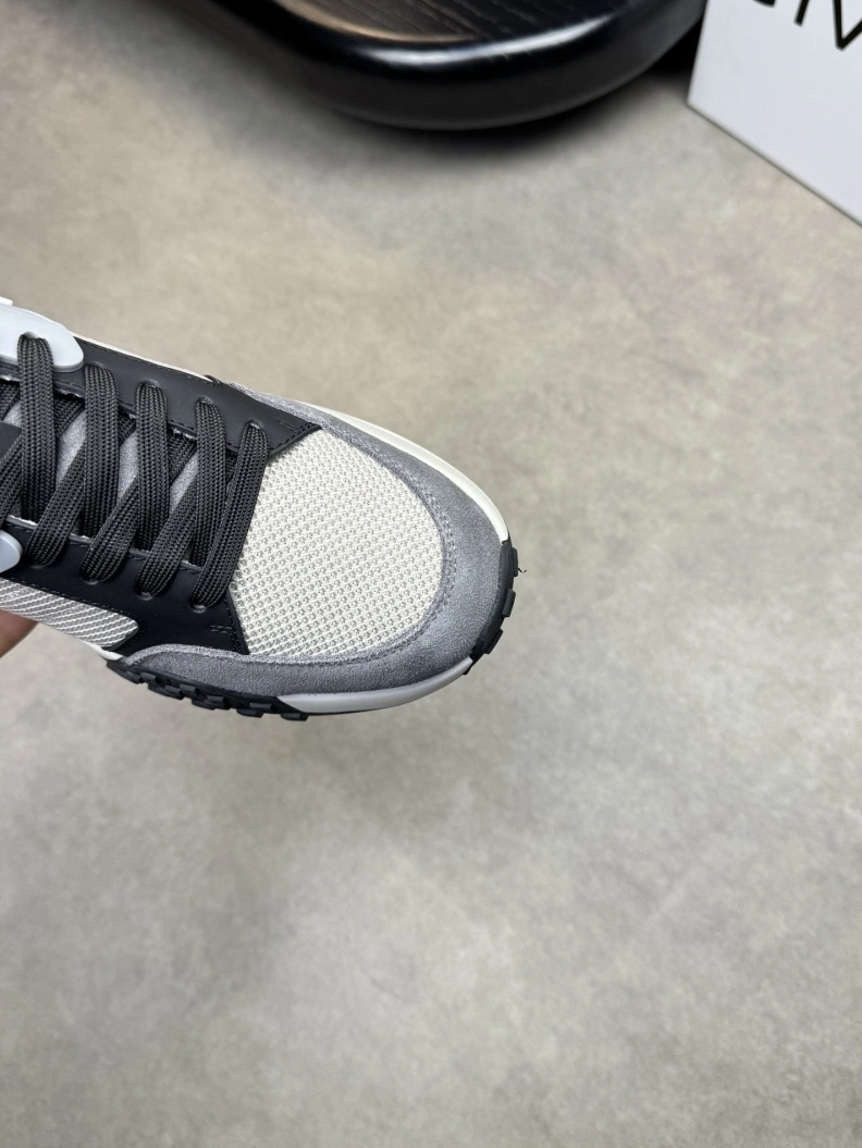 NewStyle Gxvxnchy Sneakers 151883