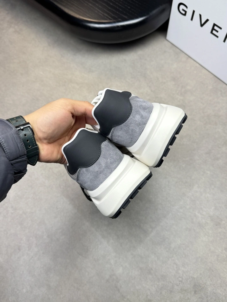NewStyle Gxvxnchy Sneakers 151883